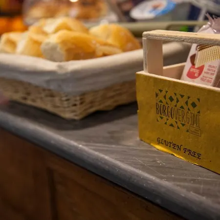 Bed & Breakfast Borgo Vergini Garden 4*