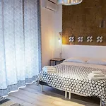 Borgo Vergini Garden 4* ナポリ