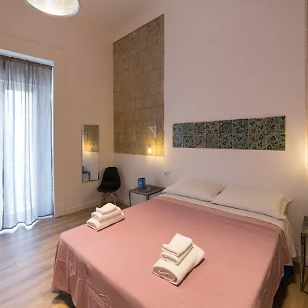 Bed & Breakfast Borgo Vergini Garden Napoli