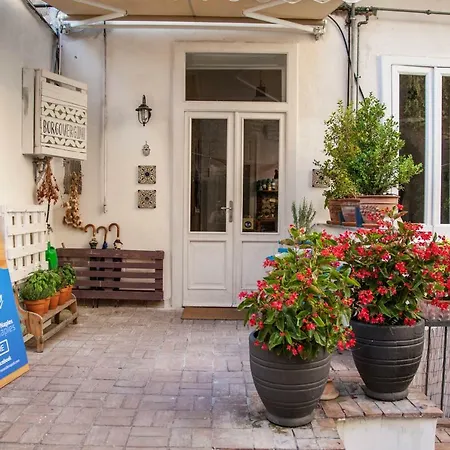 Borgo Vergini Garden