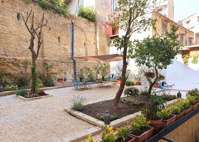 Borgo Vergini Garden