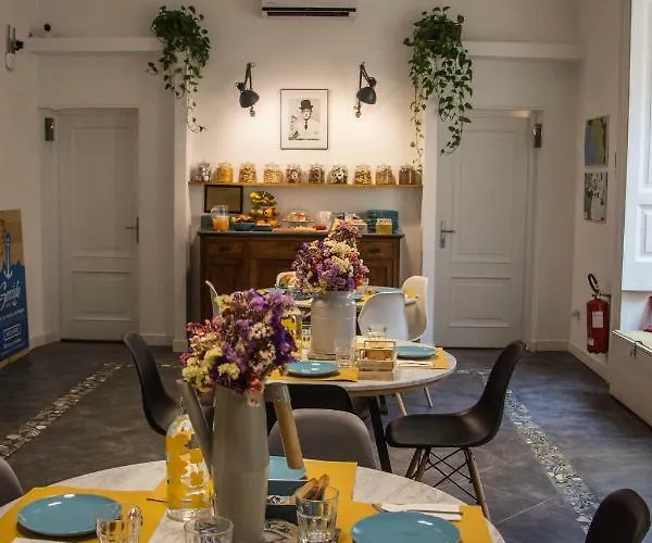 Bed & Breakfast Borgo Vergini Garden Naples